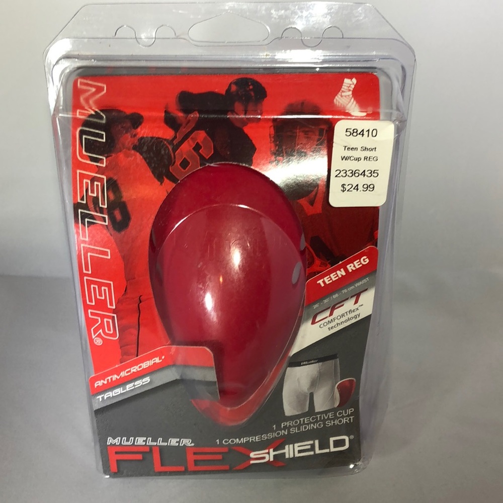 Mueller FS Protective Cup w/Compression Shorts